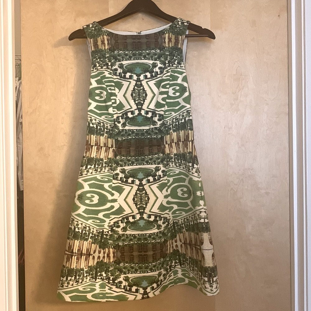 Alice + Olivia cocktail dress size 6
